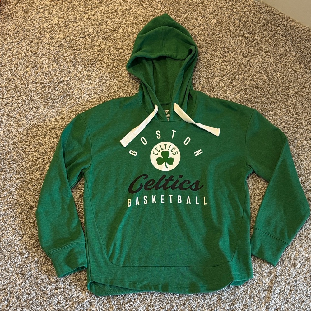 NWOT - Fanatics Boston Celtics Hoodie with White Accents